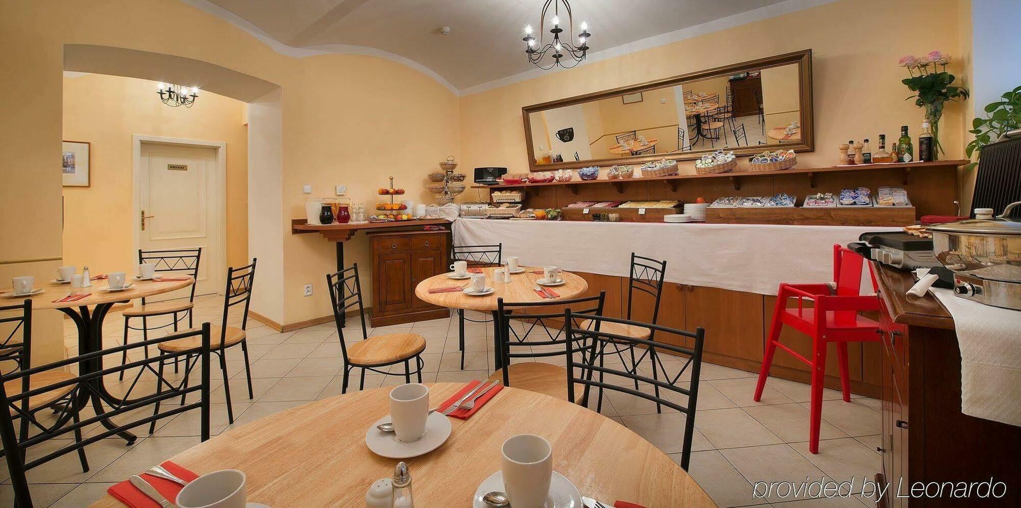 Hotel Suite Home Prague Aparthotel Praag